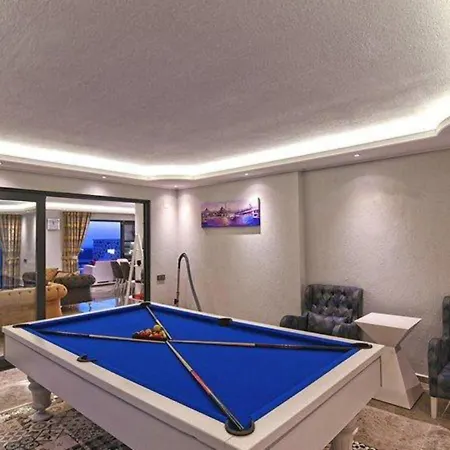 ヴィラ 3 Bedroom Luxury With Seaviews カルカン