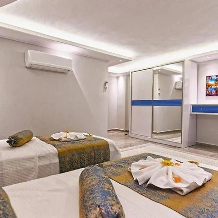 3 Bedroom Luxury With Seaviews ヴィラ カルカン