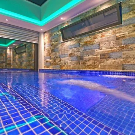 3 Bedroom Luxury With Seaviews