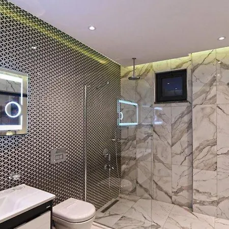 3 Bedroom Luxury With Seaviews カルカン