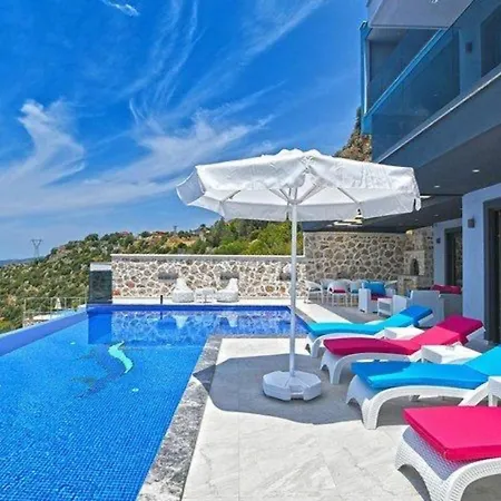 3 Bedroom Luxury With Seaviews