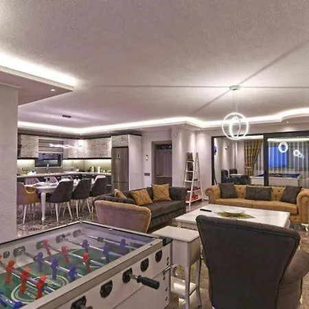 3 Bedroom Luxury With Seaviews Villa *