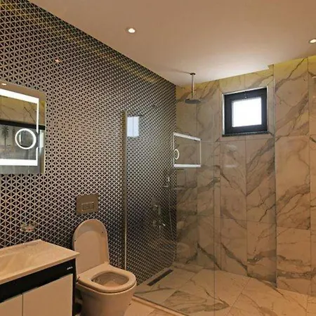 Villa 3 Bedroom Luxury With Seaviews *