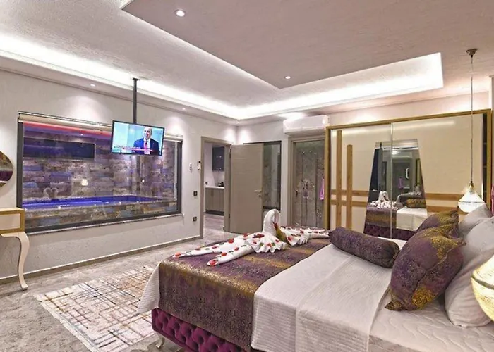 3 Bedroom Luxury With Seaviews Villa *