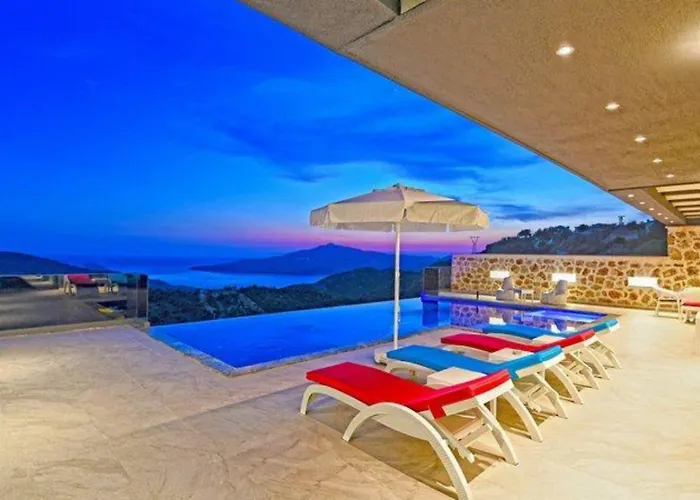 3 Bedroom Luxury With Seaviews *